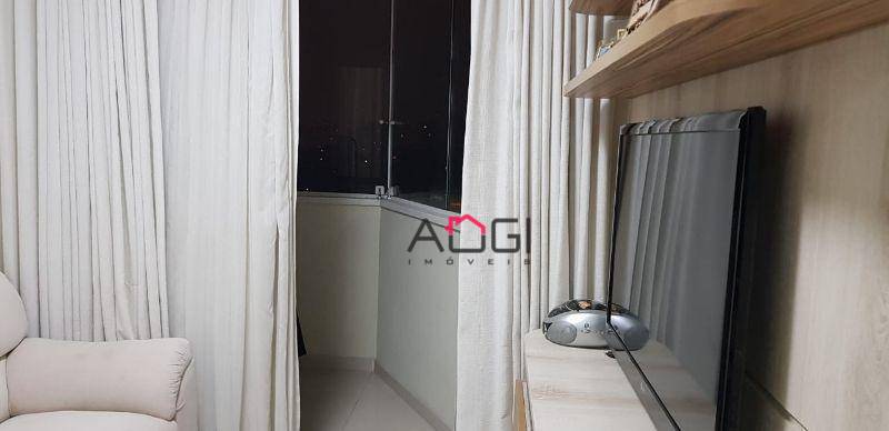 Apartamento à venda com 2 quartos, 58m² - Foto 2