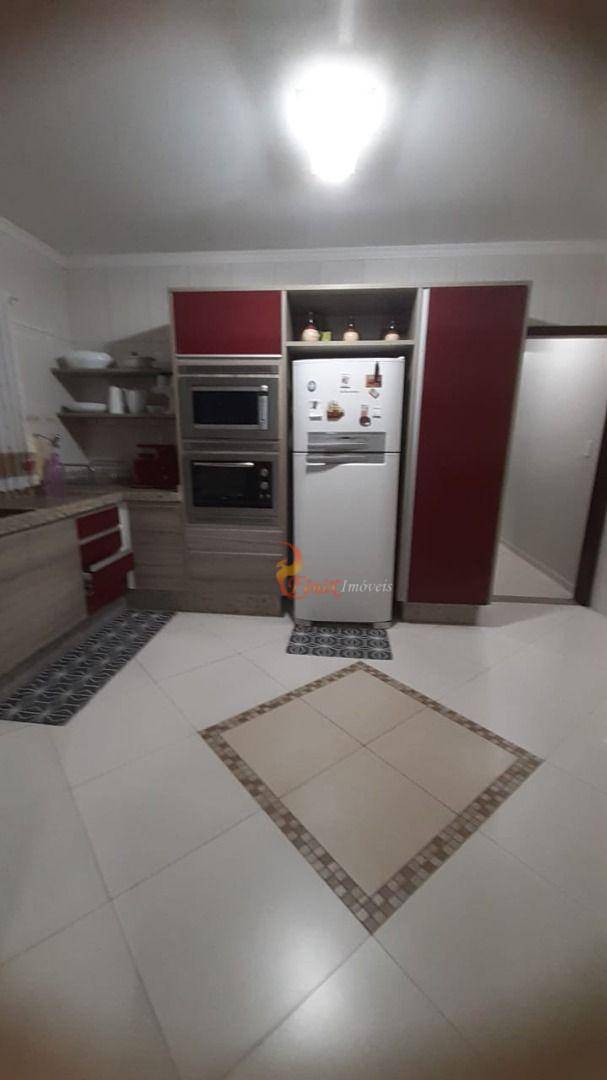 Casa à venda com 3 quartos, 223m² - Foto 5