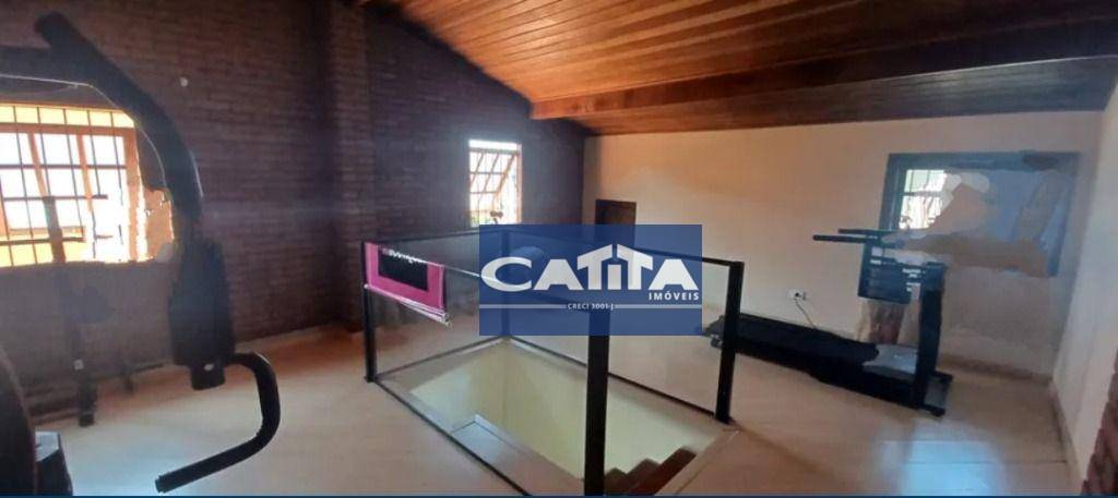 Casa à venda com 3 quartos, 280m² - Foto 32