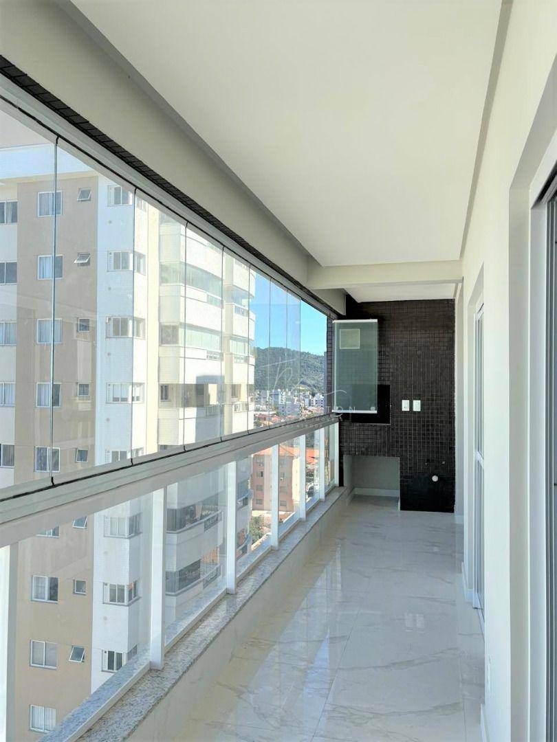 Apartamento à venda com 3 quartos, 89m² - Foto 4