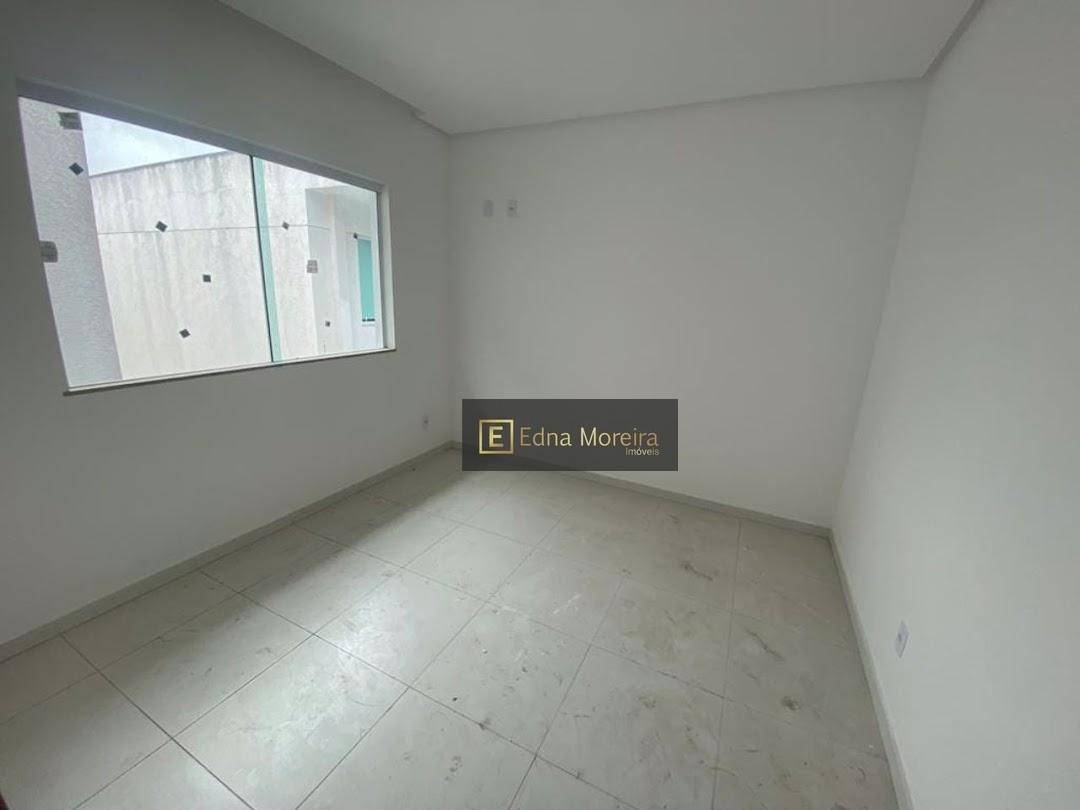 Casa à venda com 4 quartos, 150m² - Foto 6