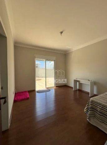 Casa à venda com 4 quartos, 214m² - Foto 5