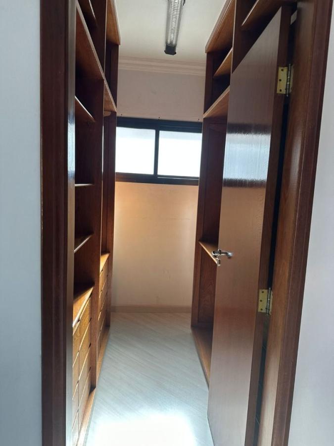 Casa para alugar com 4 quartos, 460m² - Foto 18
