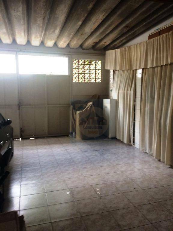 Casa de Condomínio à venda com 3 quartos, 215m² - Foto 34