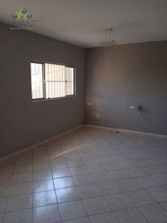 Sobrado à venda com 3 quartos, 289m² - Foto 2