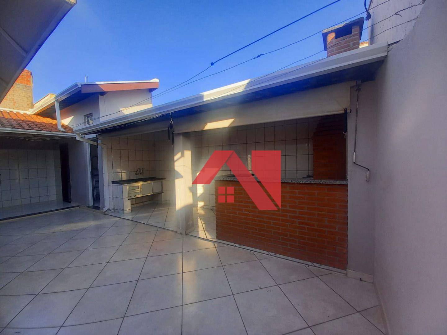 Casa para alugar com 3 quartos, 164m² - Foto 1