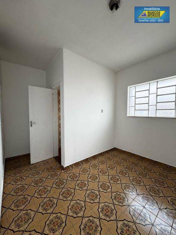 Casa para alugar com 2 quartos, 170m² - Foto 15