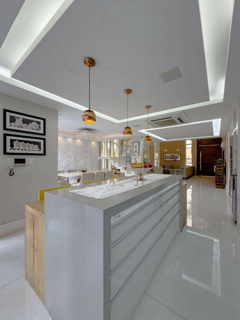 Casa de Condomínio à venda com 4 quartos, 350m² - Foto 6