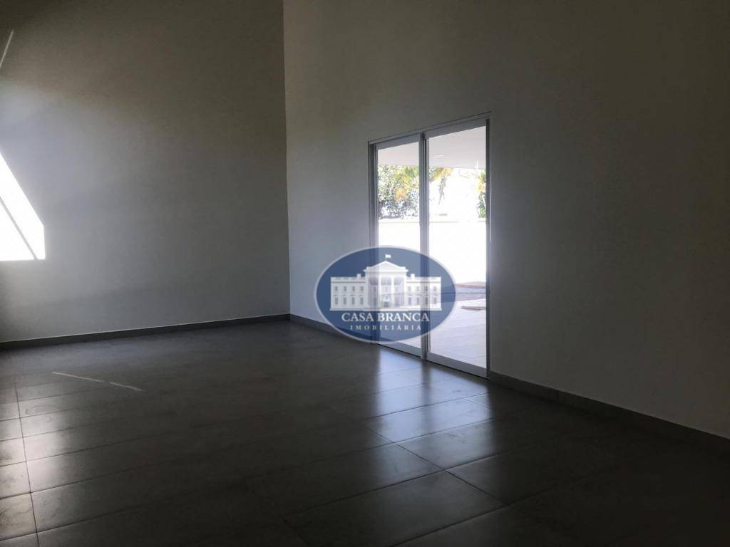 Casa de Condomínio para alugar com 3 quartos, 386m² - Foto 8