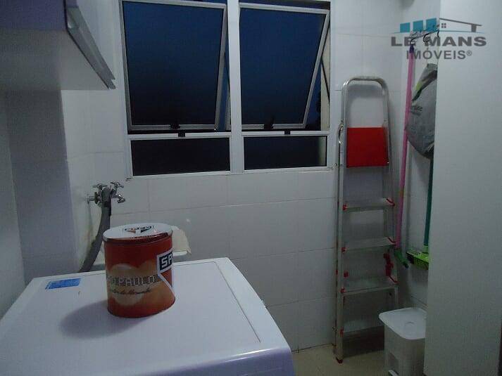 Apartamento à venda com 2 quartos, 55m² - Foto 11