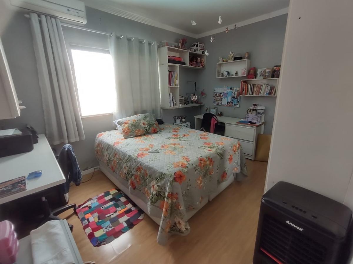 Casa à venda com 3 quartos, 250m² - Foto 20