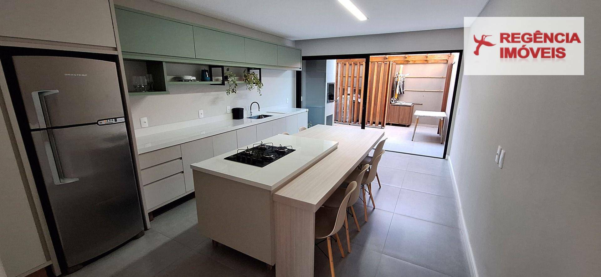 Casa à venda com 3 quartos, 105m² - Foto 2