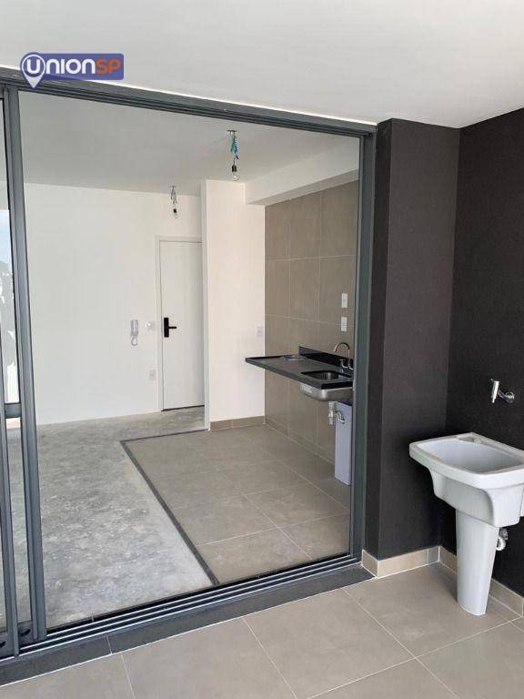 Apartamento à venda com 2 quartos, 65m² - Foto 3