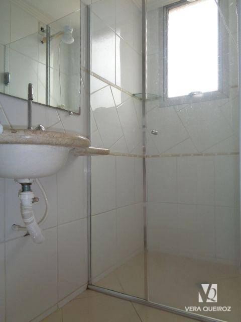 Apartamento para alugar com 1 quarto, 40m² - Foto 12