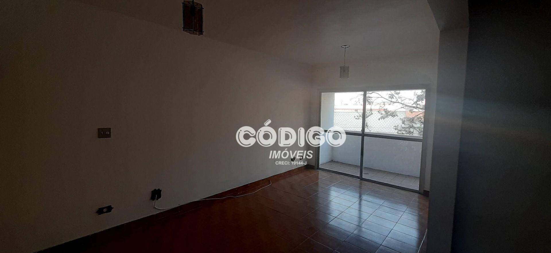 Apartamento à venda com 3 quartos, 107m² - Foto 2