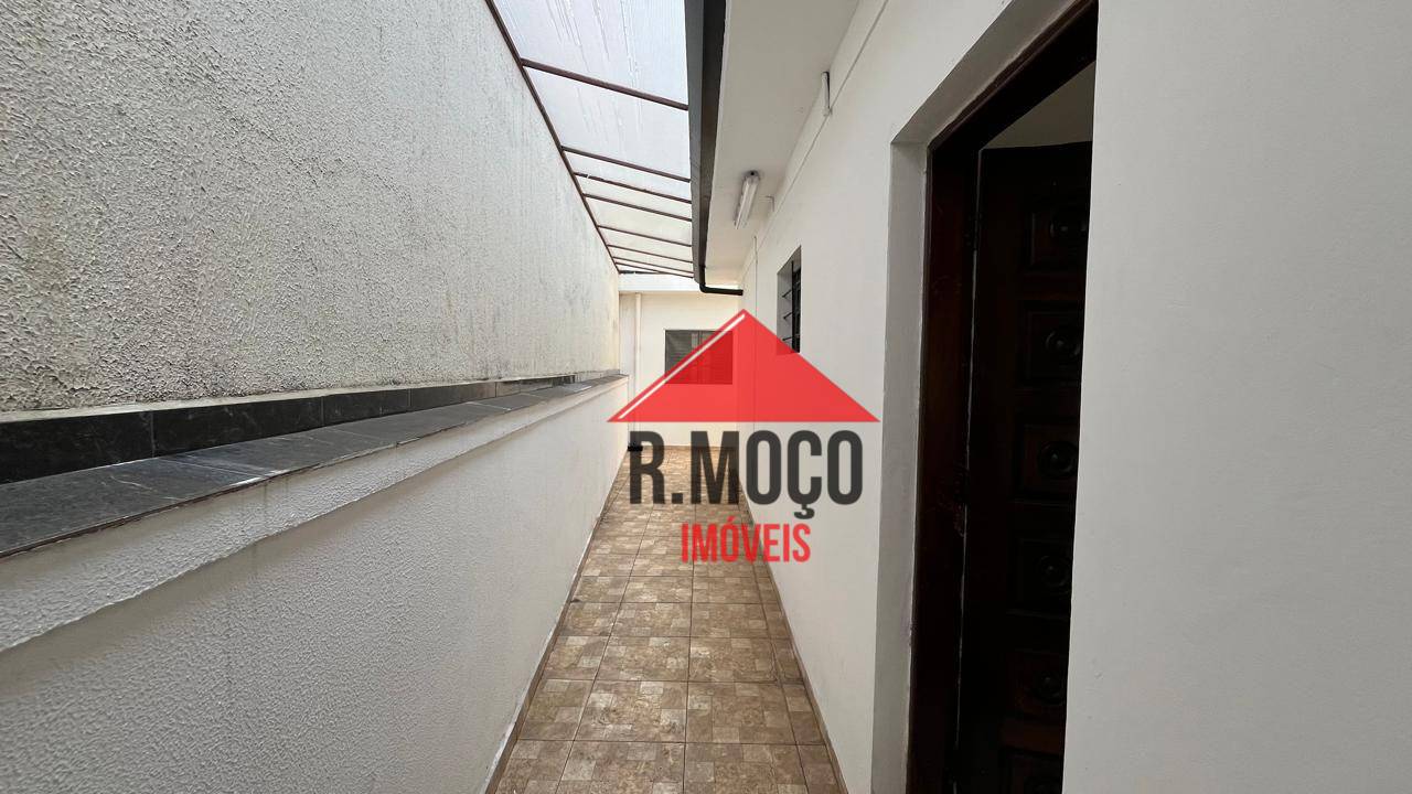 Casa para alugar com 5 quartos, 130m² - Foto 3