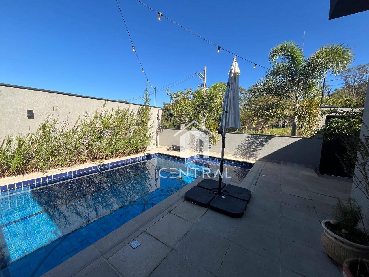 Casa de Condomínio à venda com 4 quartos, 240m² - Foto 53
