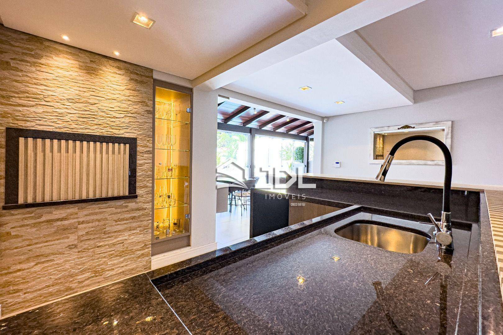 Casa à venda com 3 quartos, 269m² - Foto 11