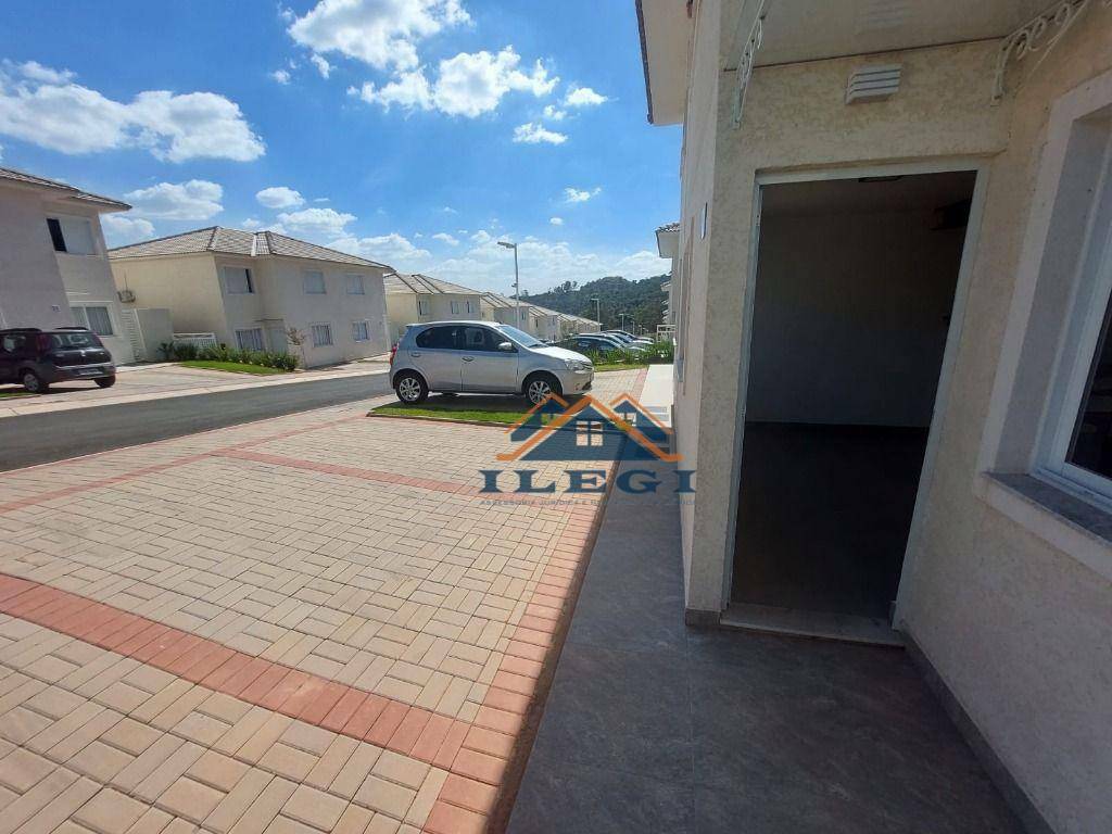 Casa de Condomínio para alugar com 3 quartos, 96m² - Foto 3