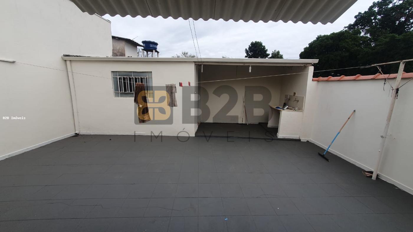 Casa à venda com 3 quartos, 90m² - Foto 13