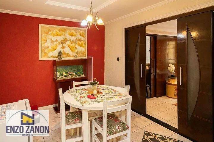 Casa à venda e aluguel com 3 quartos, 210m² - Foto 4