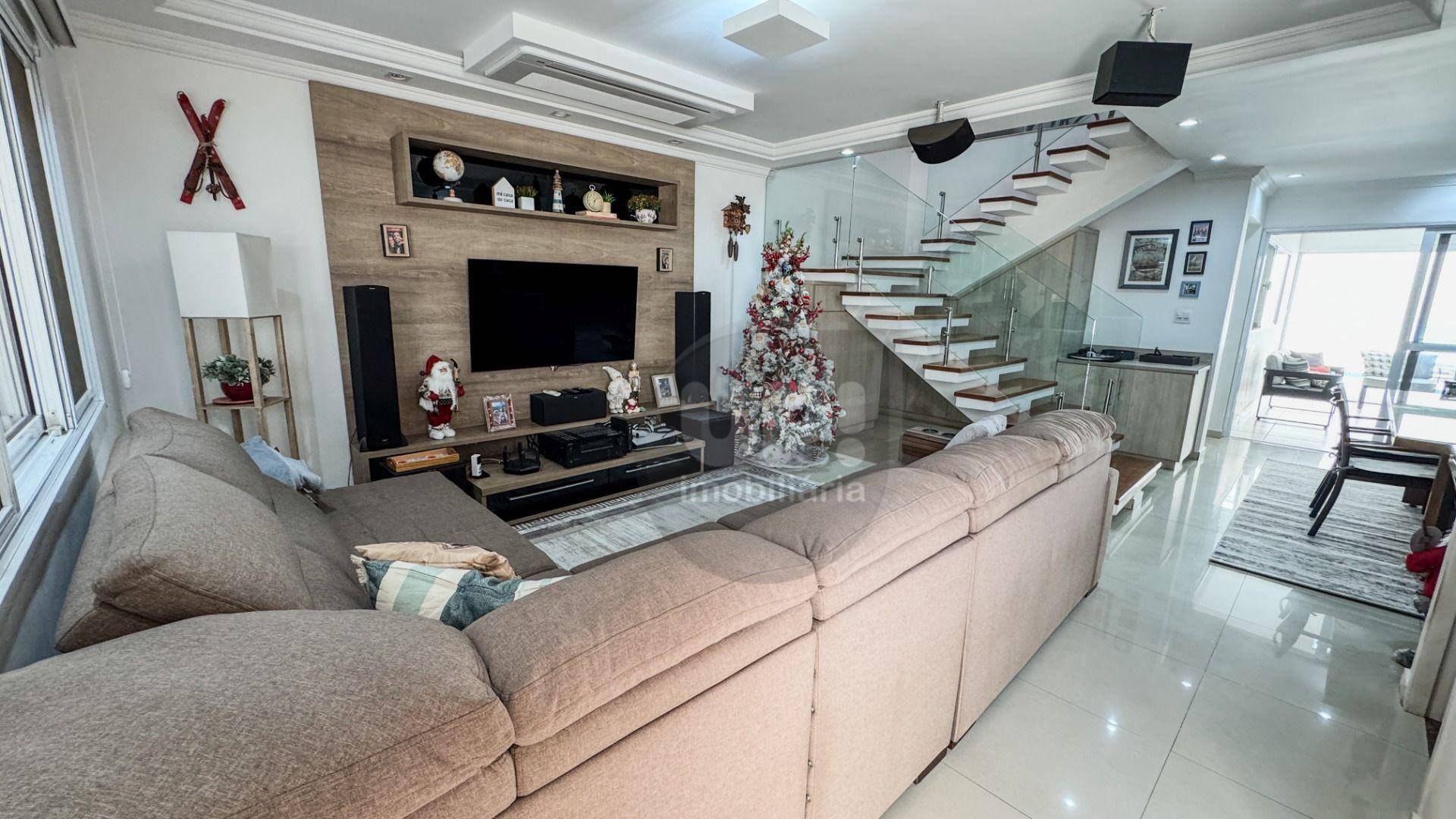 Casa, 3 quartos, 212 m² - Foto 1