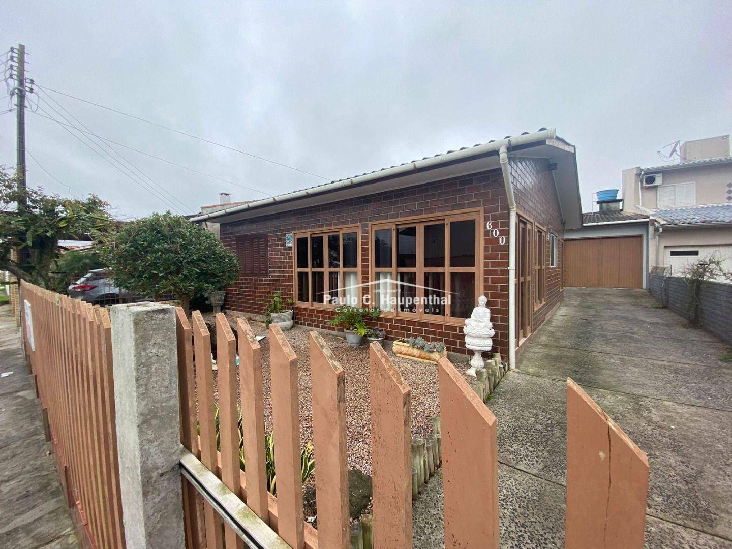 Casa à venda com 2 quartos, 190m² - Foto 1