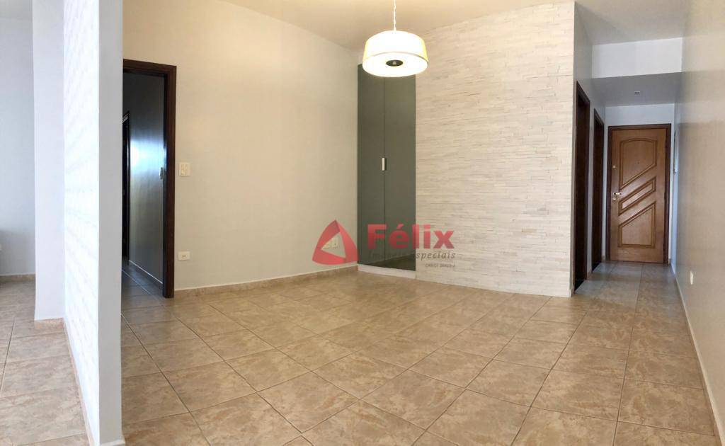 Apartamento à venda com 3 quartos, 140m² - Foto 5