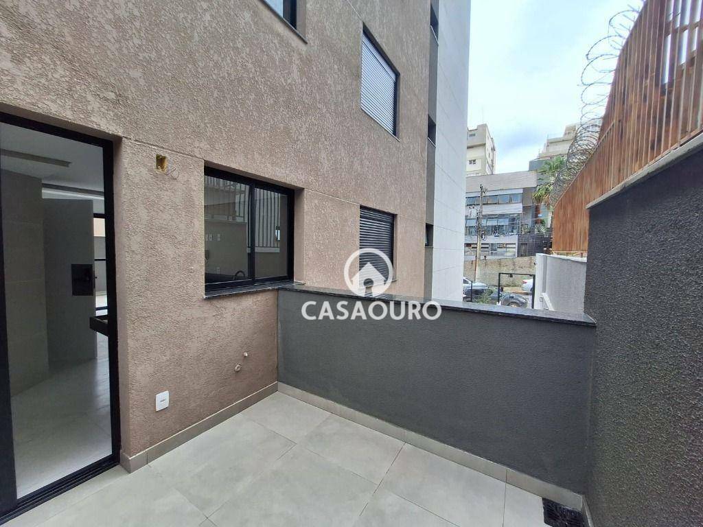 Apartamento à venda com 3 quartos, 96m² - Foto 2