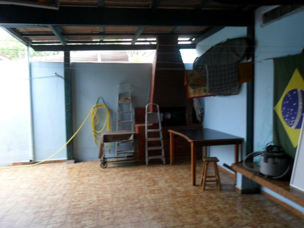 Casa à venda com 3 quartos, 250m² - Foto 18