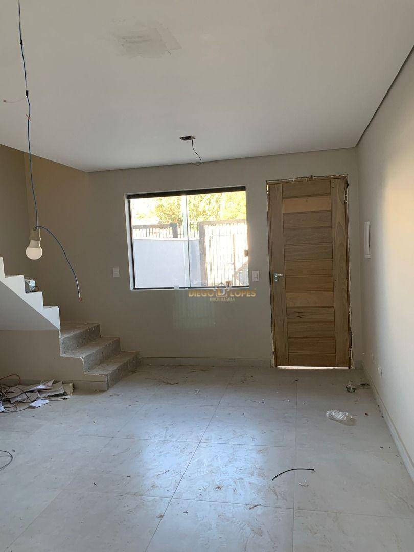 Sobrado à venda com 2 quartos, 64m² - Foto 3