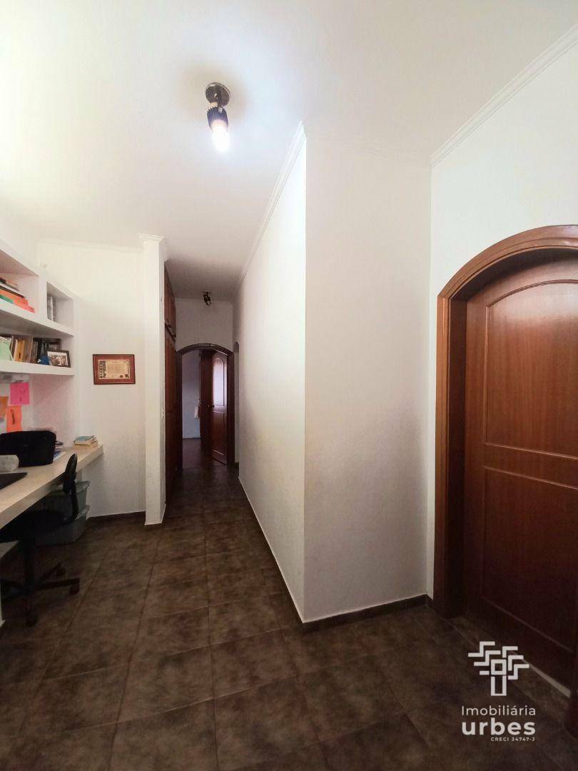 Casa à venda com 3 quartos, 174m² - Foto 9