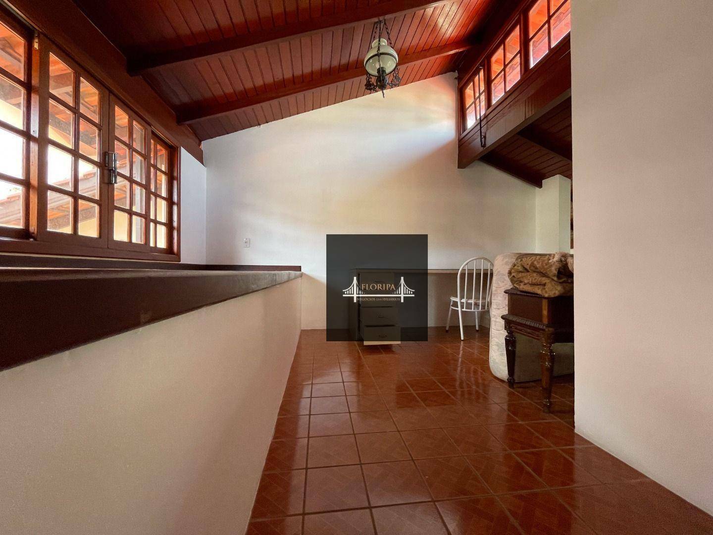 Casa de Condomínio à venda com 3 quartos, 226m² - Foto 9