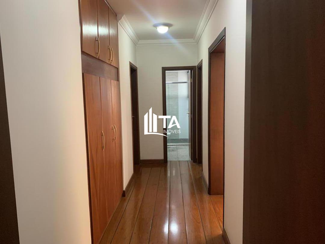 Apartamento à venda com 3 quartos, 228m² - Foto 11