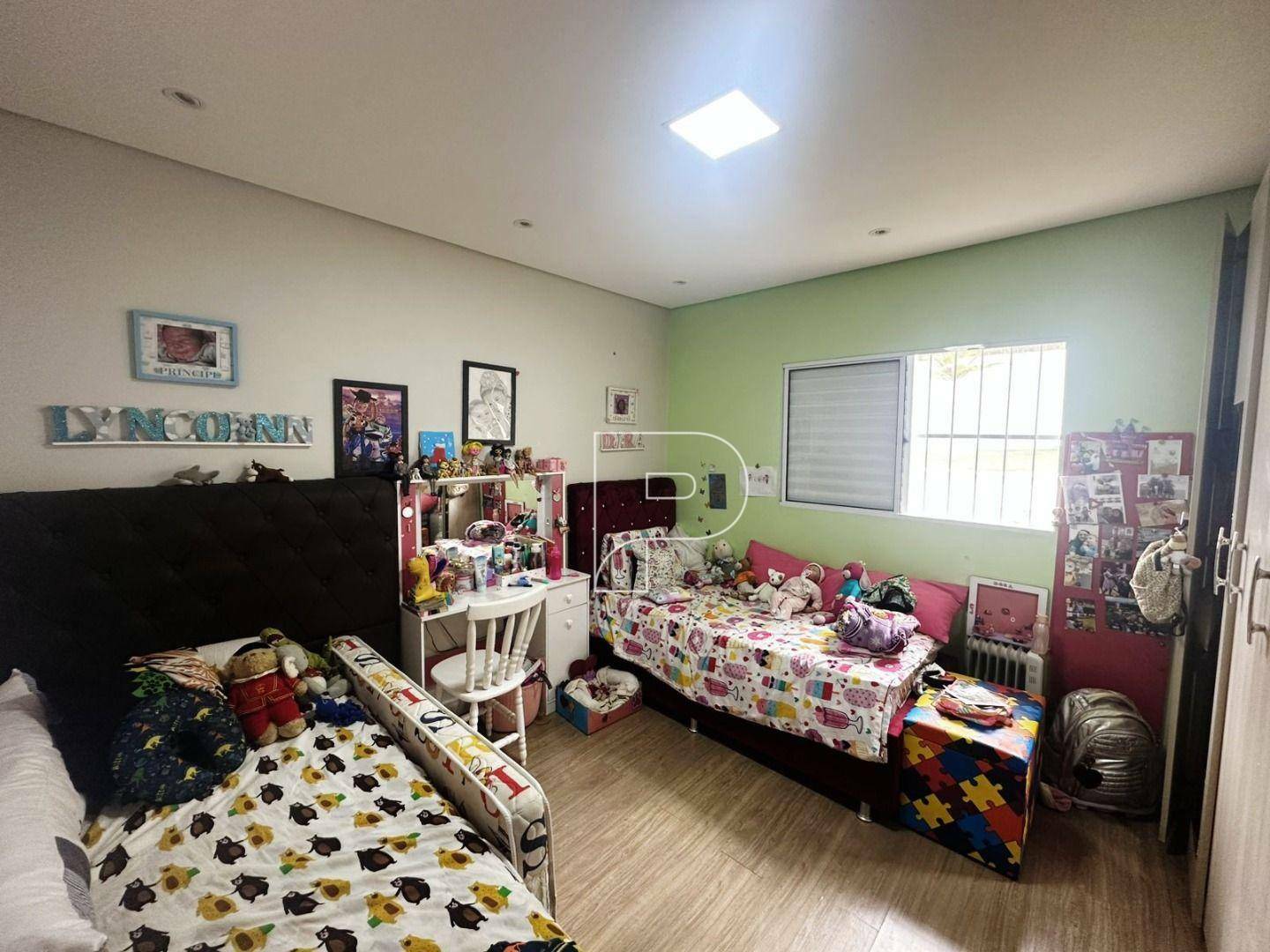 Casa de Condomínio à venda e aluguel com 3 quartos, 390m² - Foto 18