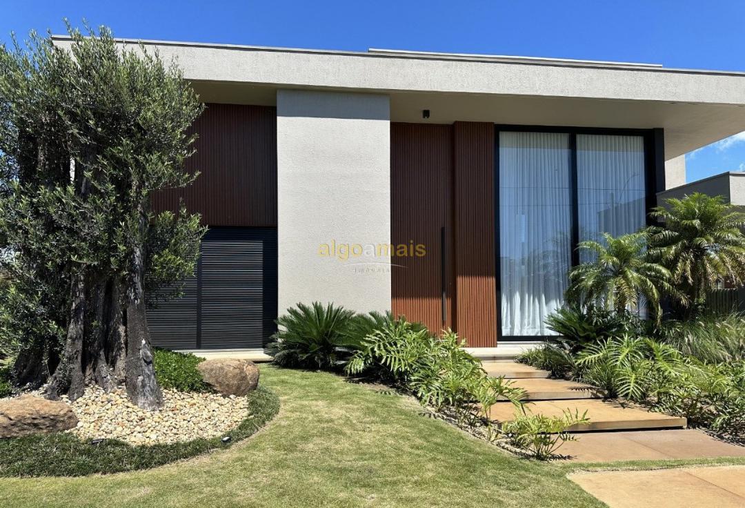 Casa de Condomínio à venda com 4 quartos, 270m² - Foto 3