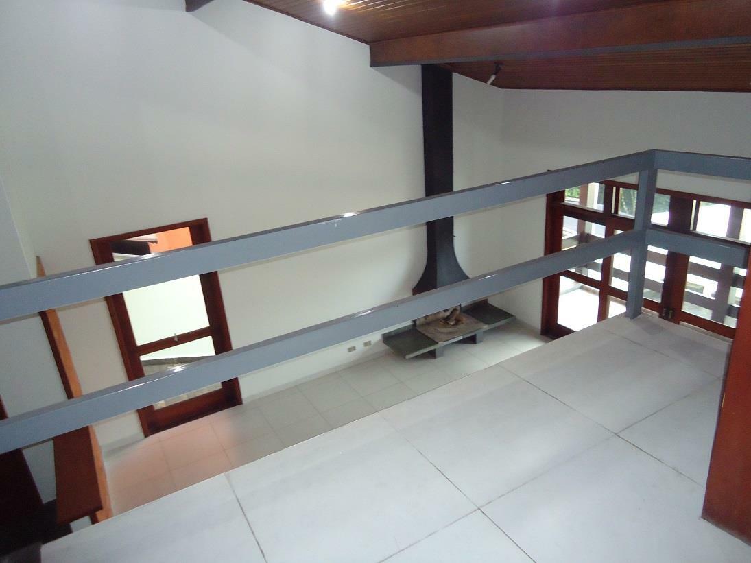 Casa de Condomínio para alugar com 3 quartos, 300m² - Foto 11