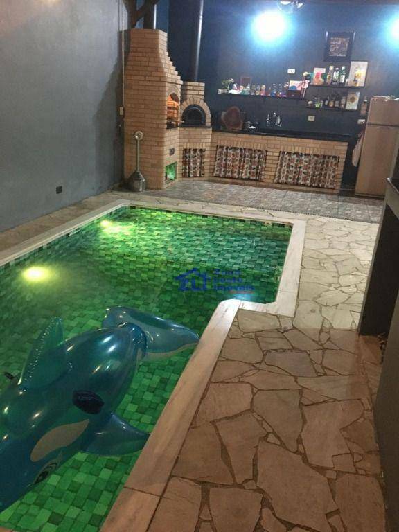 Sobrado à venda com 3 quartos, 140m² - Foto 1