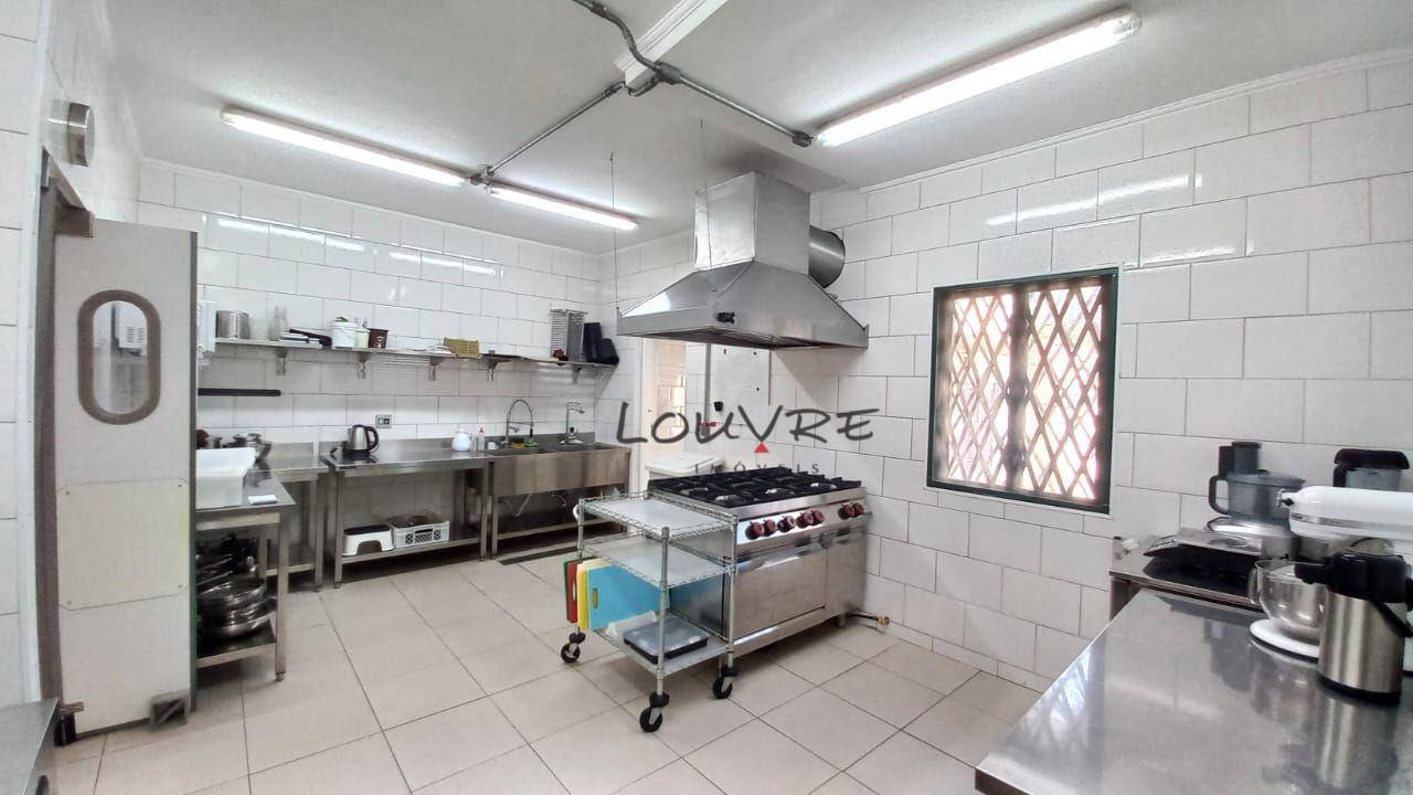 Casa para alugar com 3 quartos, 195m² - Foto 13
