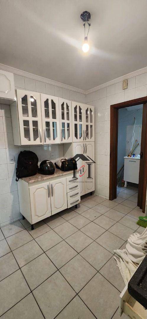 Apartamento para alugar com 3 quartos, 99m² - Foto 10