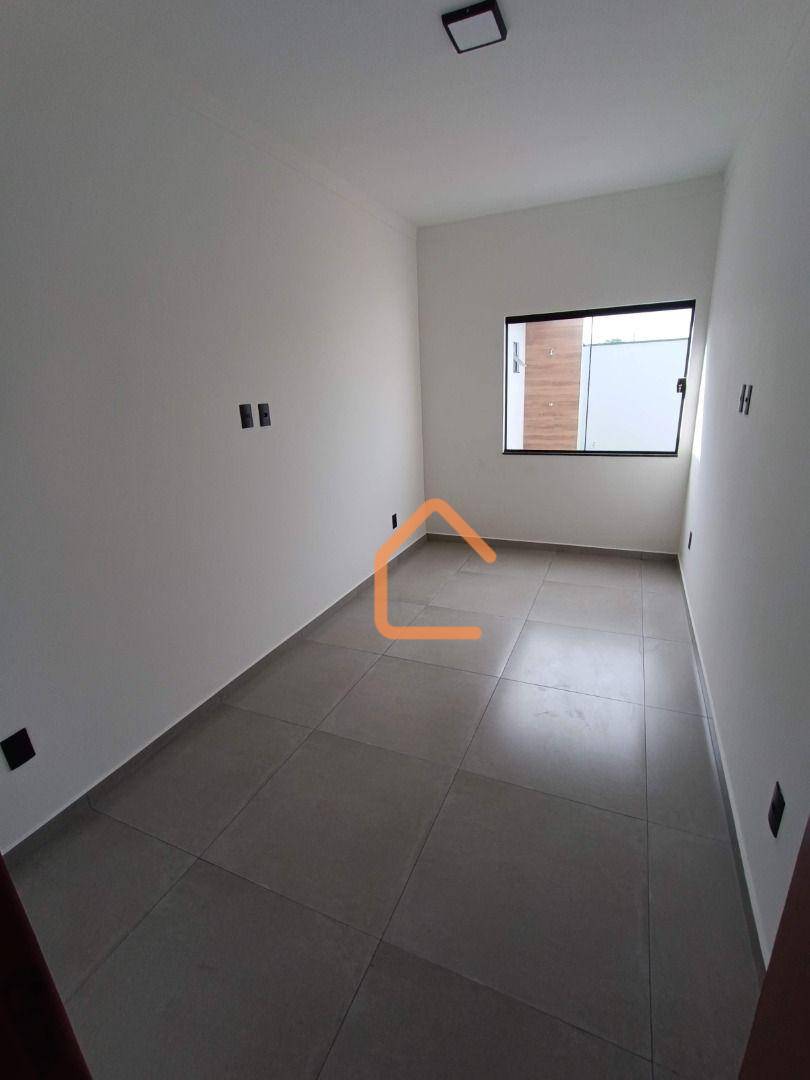 Casa à venda com 3 quartos, 105m² - Foto 8