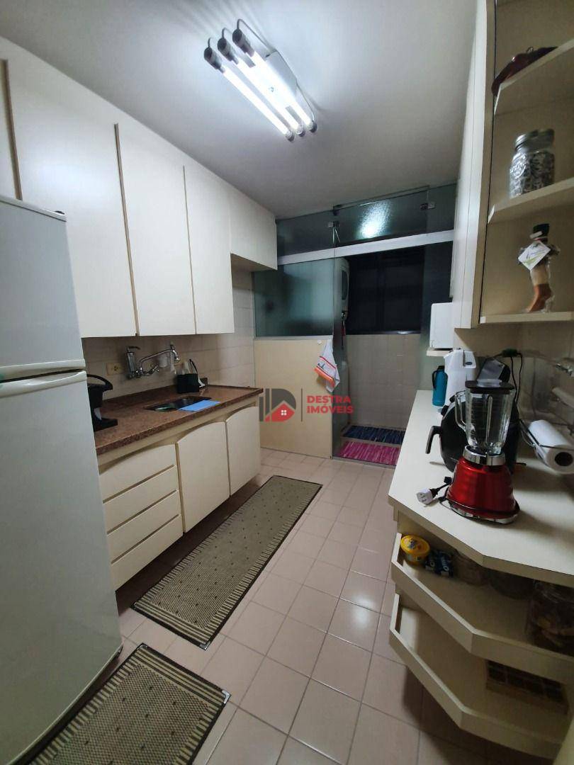 Apartamento à venda com 3 quartos, 76m² - Foto 5