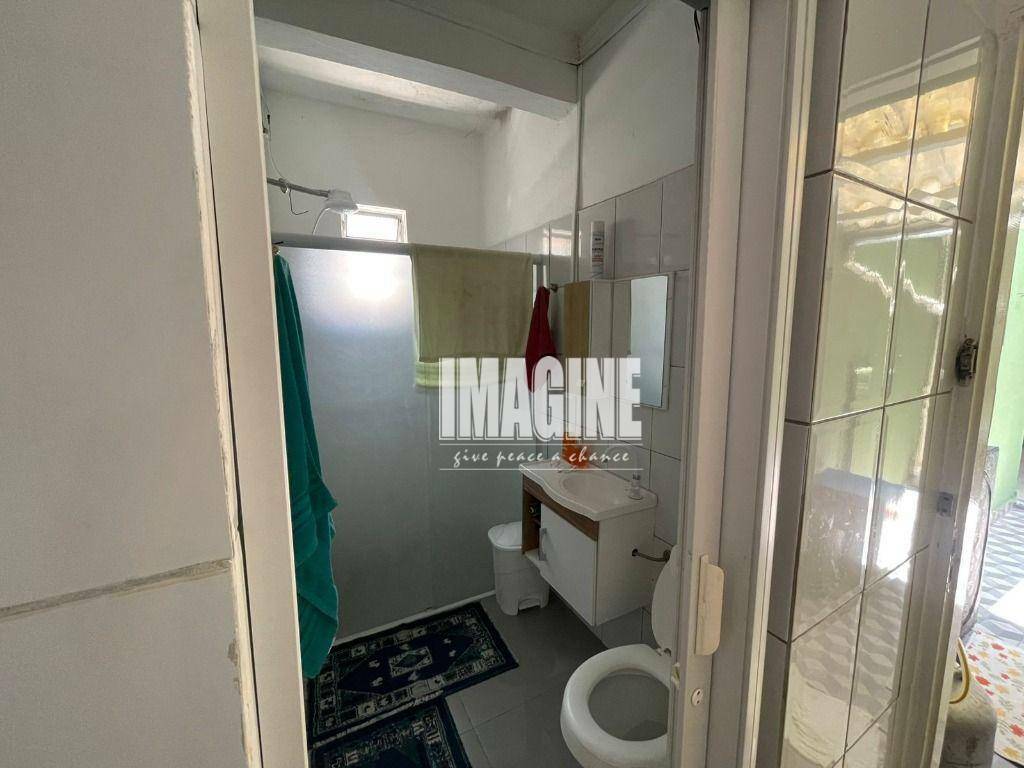 Casa à venda com 3 quartos, 100m² - Foto 10