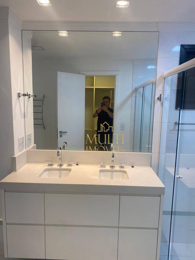 Apartamento à venda com 3 quartos, 157m² - Foto 3