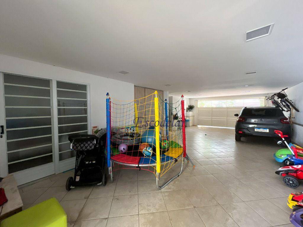 Casa de Condomínio à venda com 4 quartos, 450m² - Foto 3