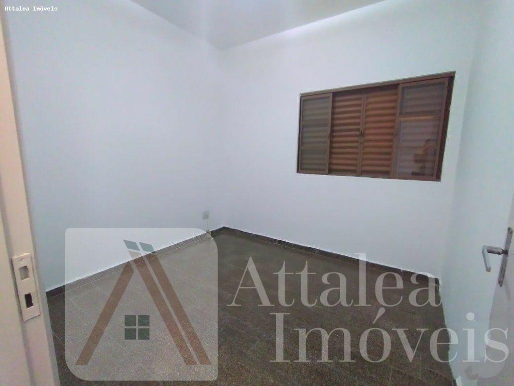 Casa à venda com 3 quartos, 207m² - Foto 17