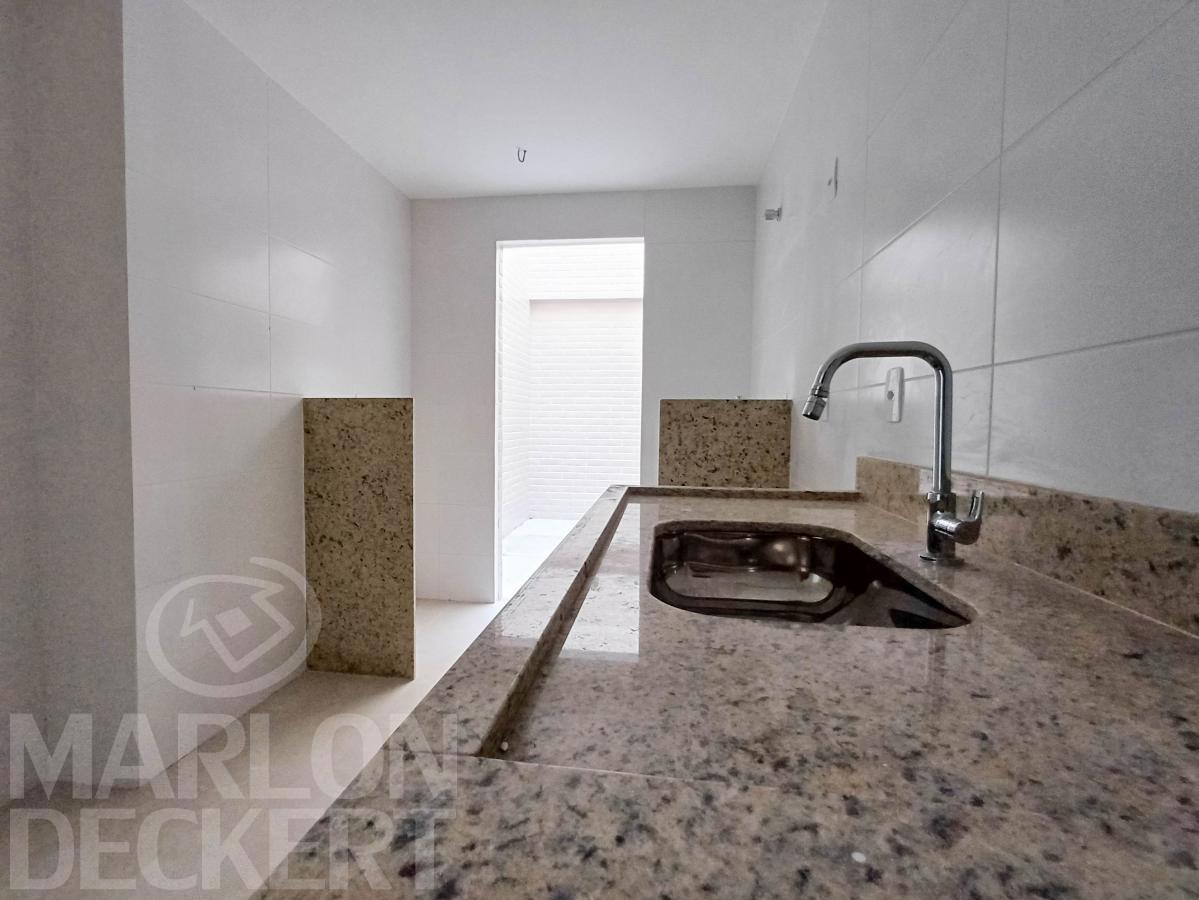 Apartamento à venda com 2 quartos, 81m² - Foto 3