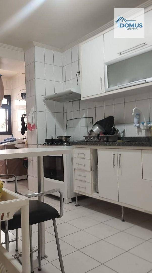 Apartamento para alugar com 4 quartos, 107m² - Foto 17