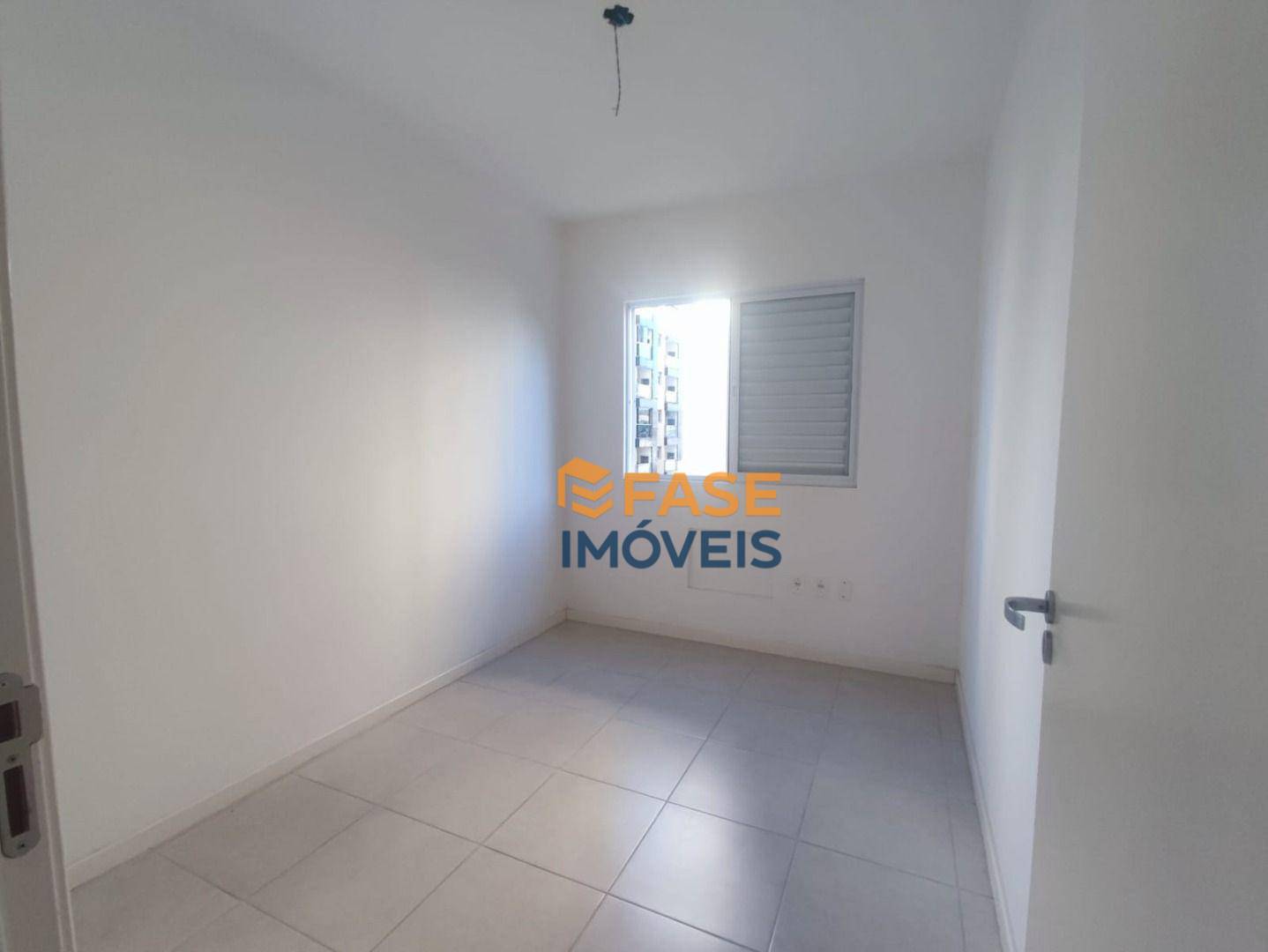 Apartamento à venda com 3 quartos, 79m² - Foto 8