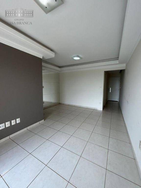 Apartamento à venda com 3 quartos, 96m² - Foto 4